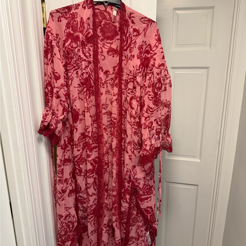 Anthropologie Pink and Red Floral Velvet Robe new w/o tags